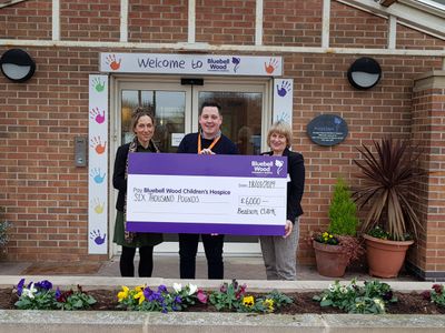 Glass Firm Gives Generously to Rotherham Hospices