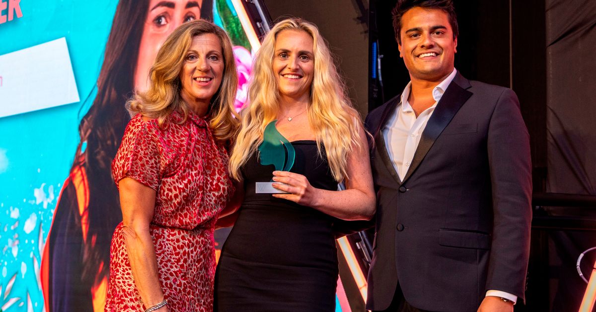 Distribution Manager Liz Lifts Women in Packaging Award