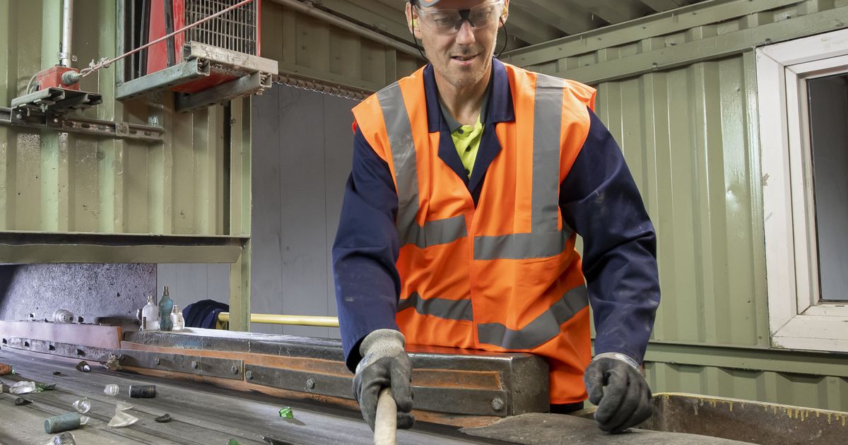 How Glass Recycling Works: Inside Beatson Clark’s Onsite Recycling Plant